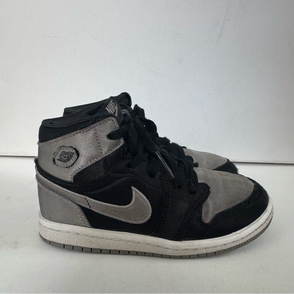 Toddler Nike Jordan 1 Retro High OG Satin Shadow Sneakers silver/black Size 10 - Picture 10 of 16